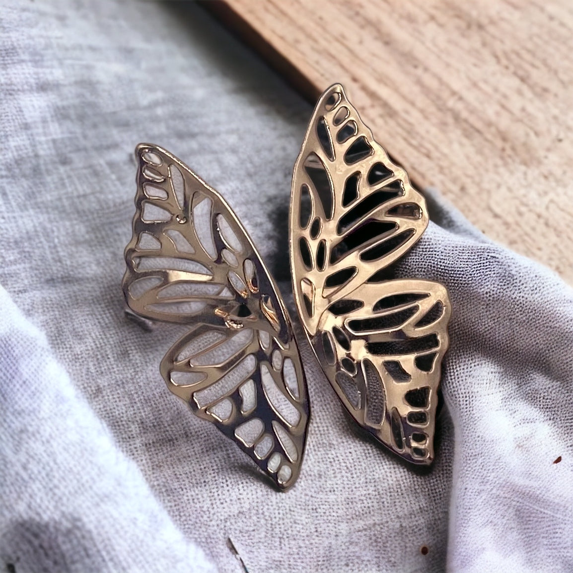 Flutter By Earrings