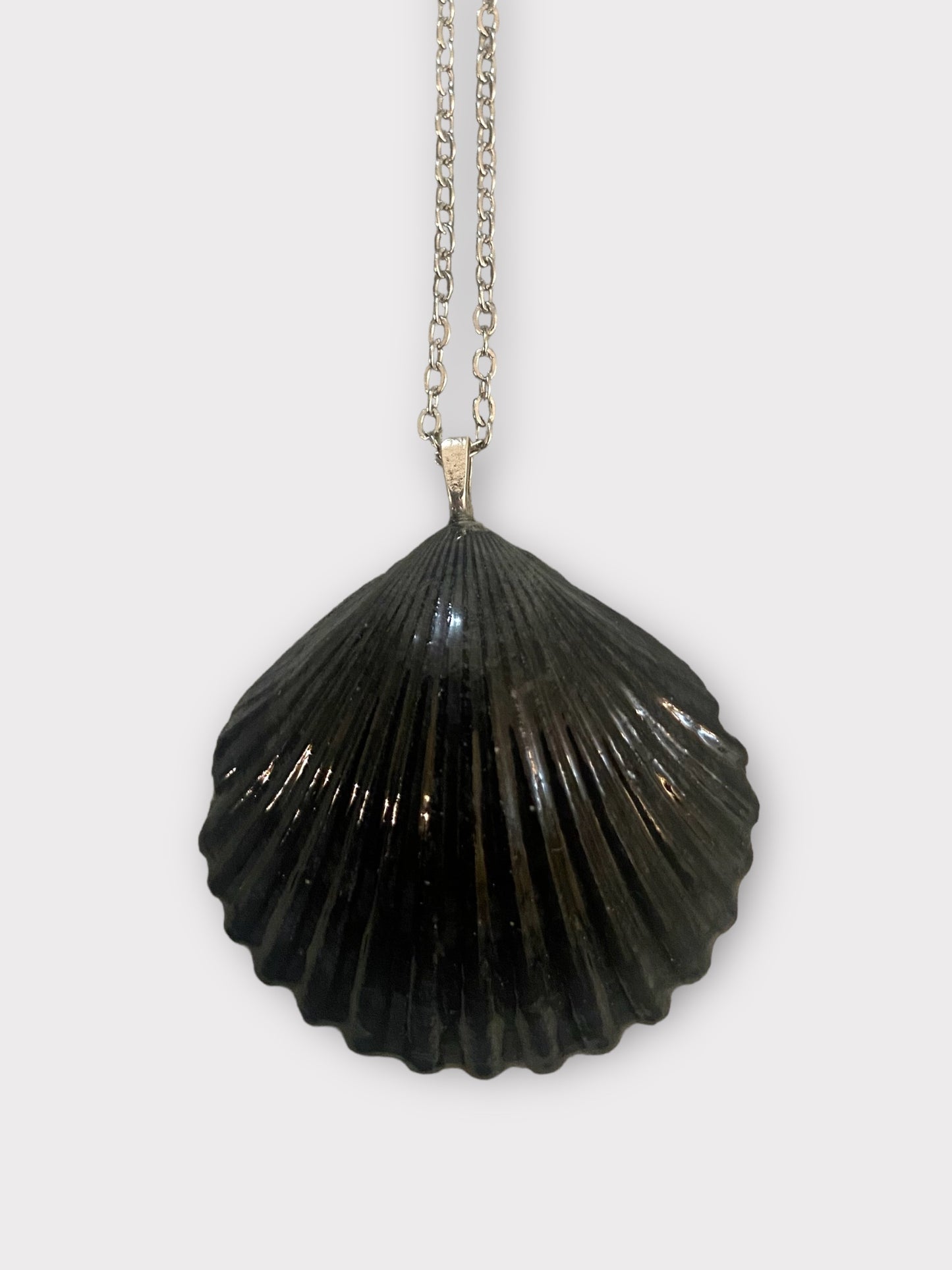 Black Scallop Necklace