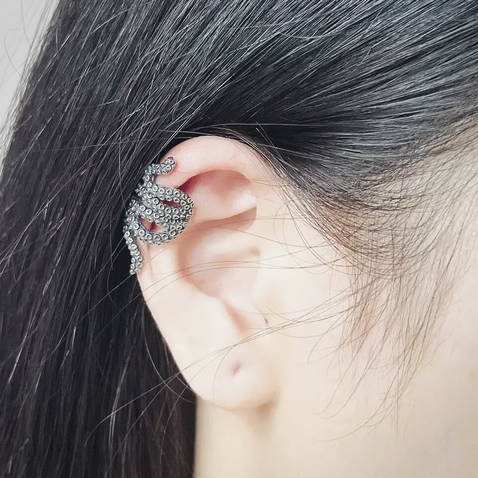 Akkorokamui Cuff