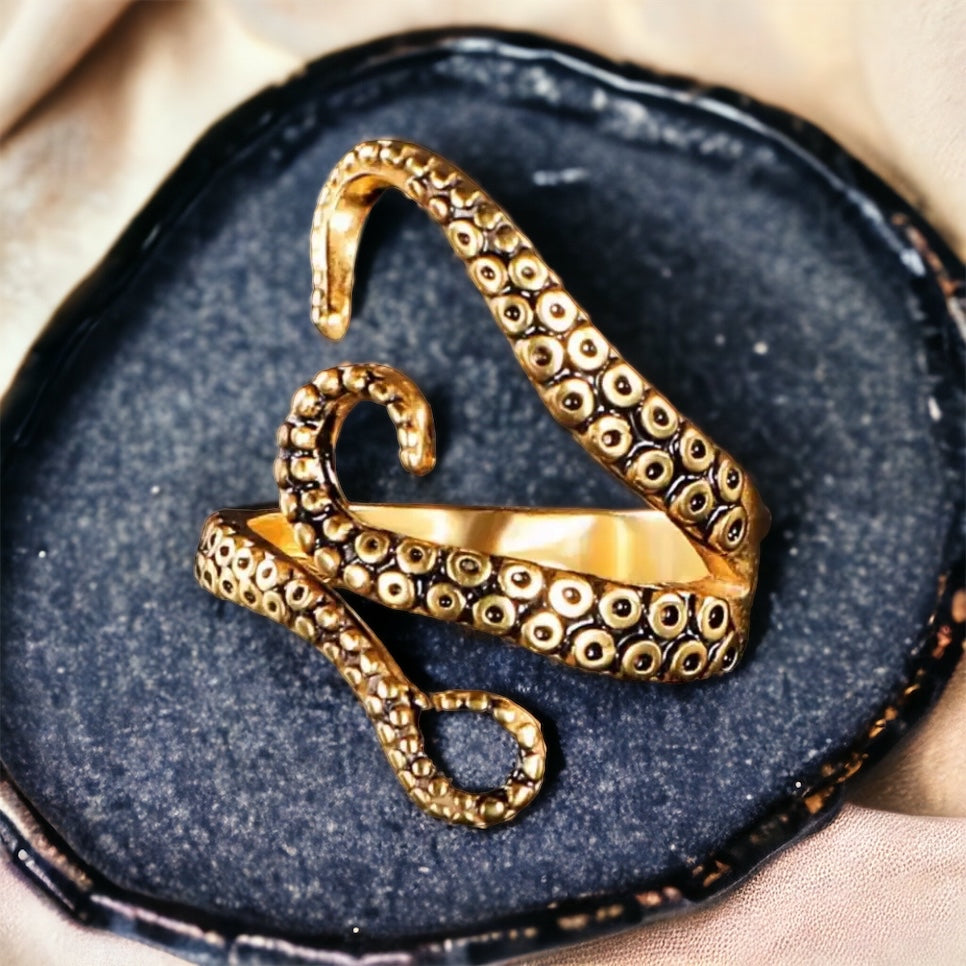 Cecaelia Ring