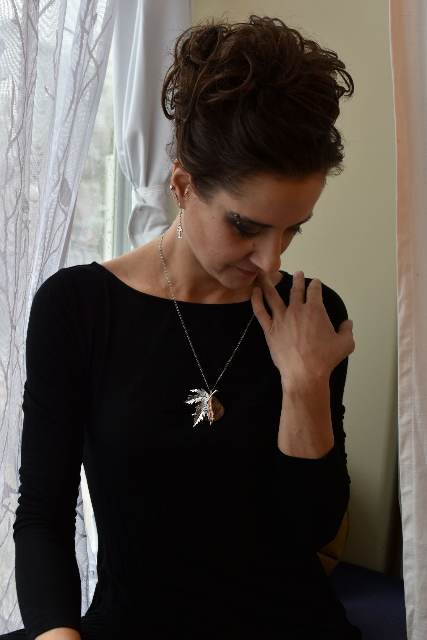 Autumn in New York Necklace: Silver