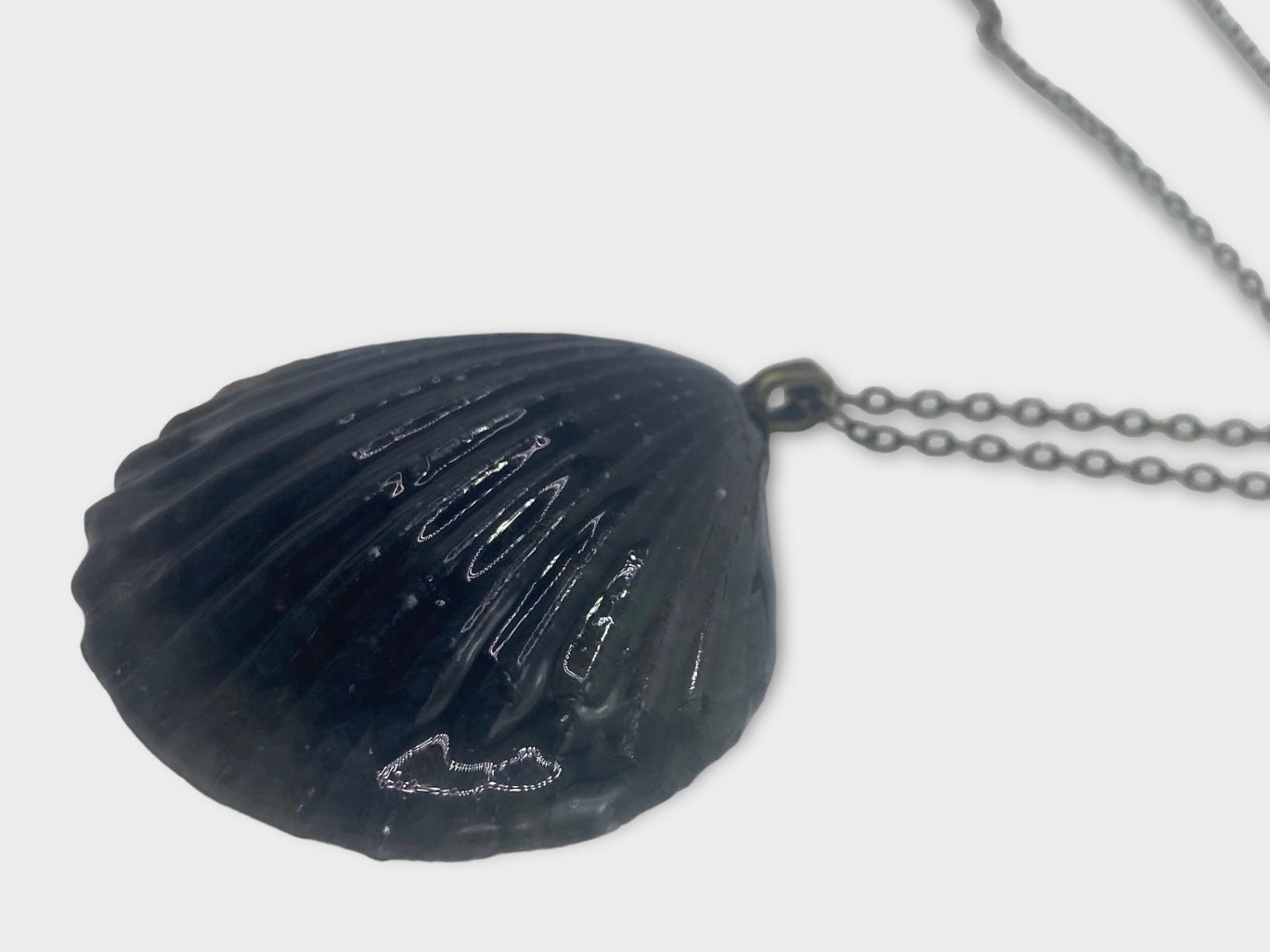 Black Scallop Necklace
