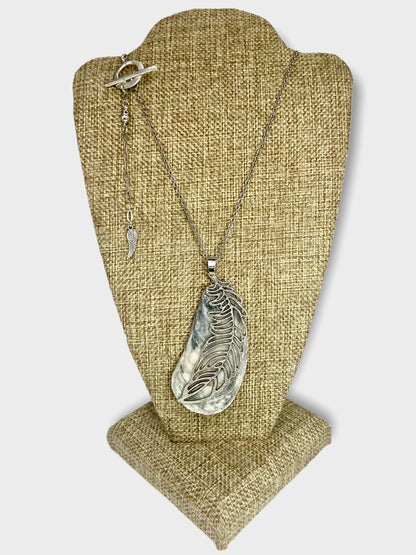 Feathered Friend Necklace: Silver