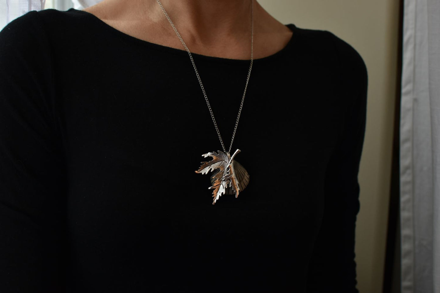 Autumn in New York Necklace: Silver